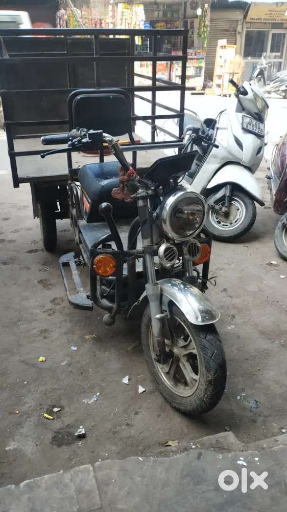 Komal e rickshaw o loader cat 3.O .best condition. E bike  for loading