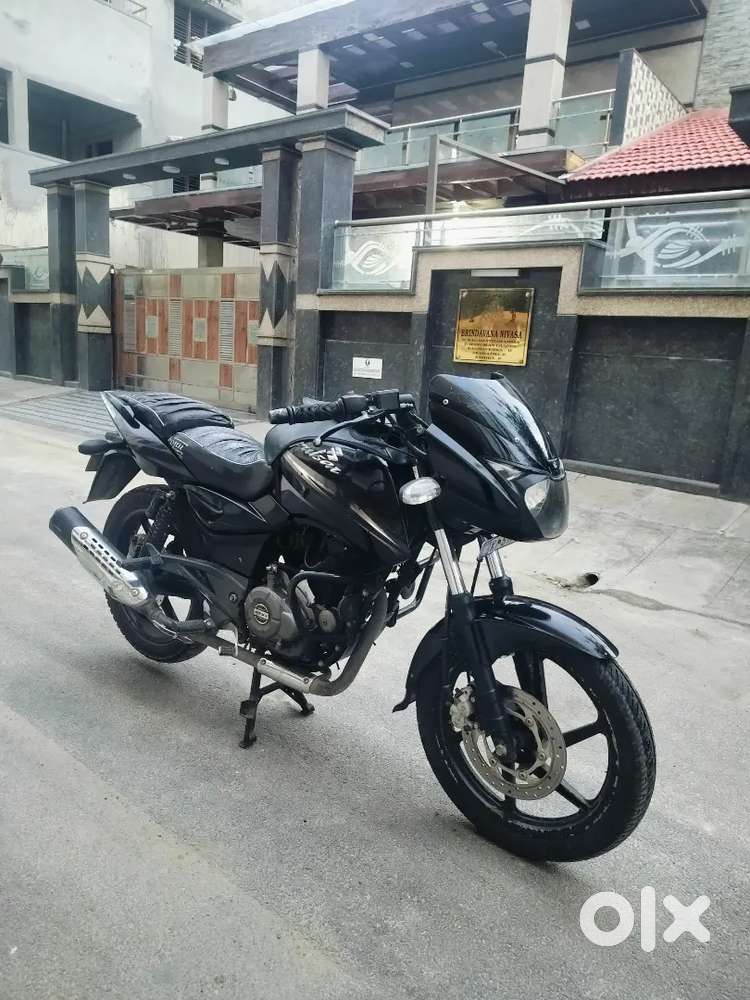 **DASHERA OFFER**(BAJAJ PULSAR 180 DUAL DISC)( GOOD CONDITION)