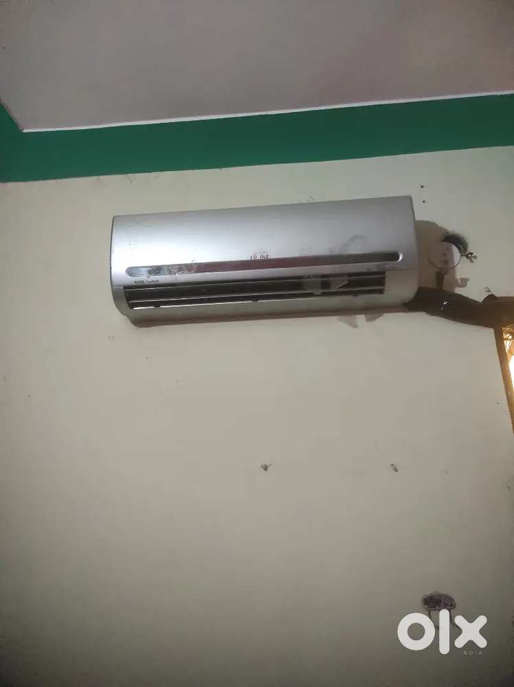 Available Voltas split ac for sale