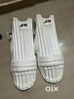 SF Cricket Batting pads(White-L)