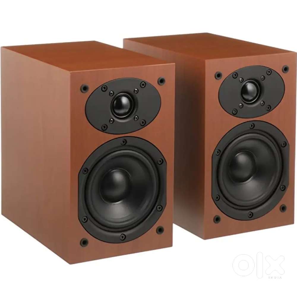 DENON BOOKSHELF SPEAKERS IMPORTED  CRYSTAL CLEAR HIGH QUALITY SOUND