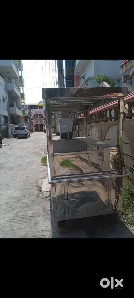 Steel tiffin bandi