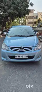 Toyota Innova 2.5 V 7 STR, 2010, Diesel