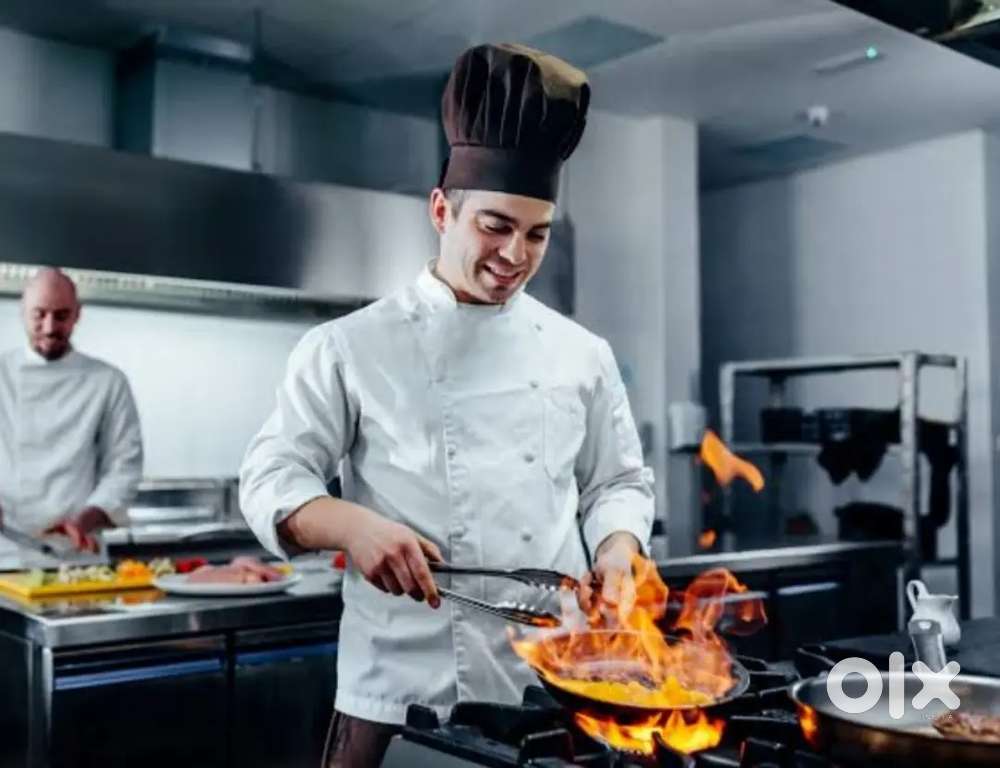 Eggs   or omlet bgera normal banane k liye cook chaiye sham sham ko bs