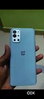 OnePlus 9r 5G.  8/128gb