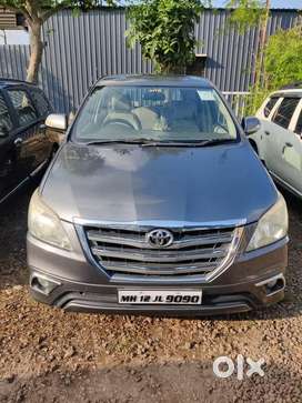Toyota Innova 2.5 V 8 STR, 2012, Diesel