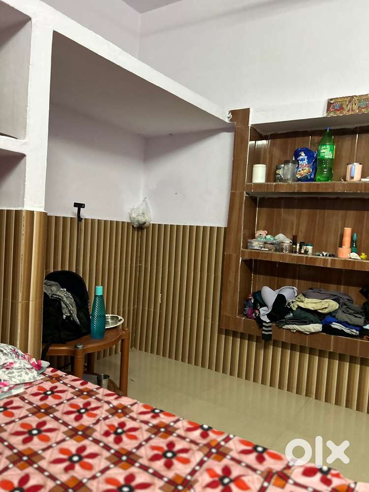 Independent room female room partner