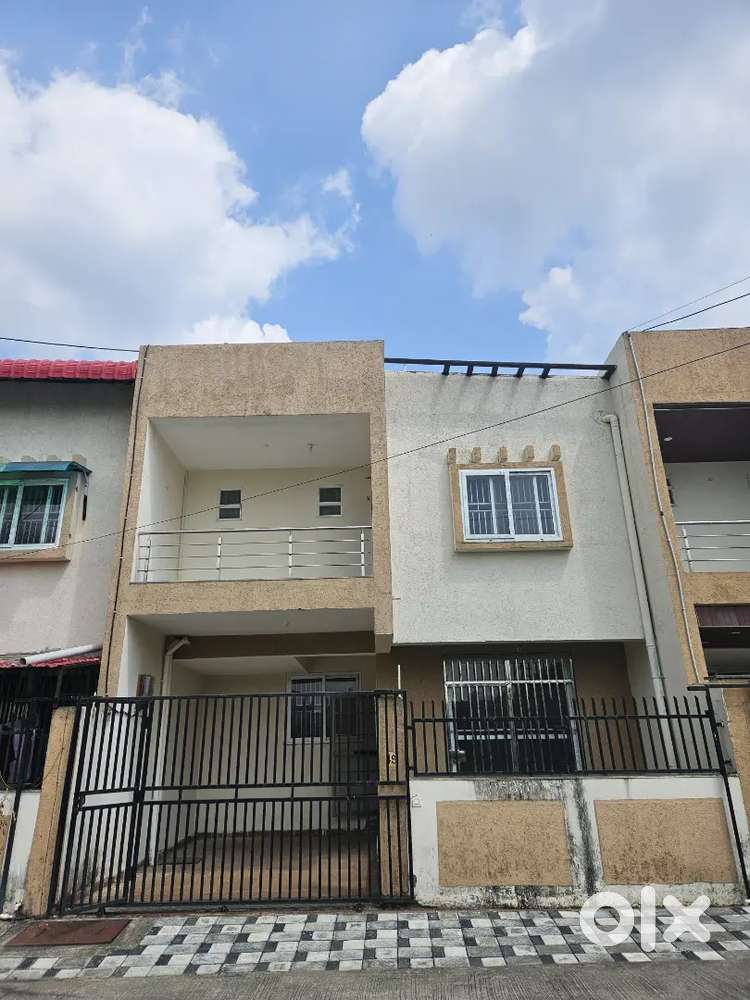 3BHK Garden-Facing Duplex for Sale  Semi Furnished  Near Airport