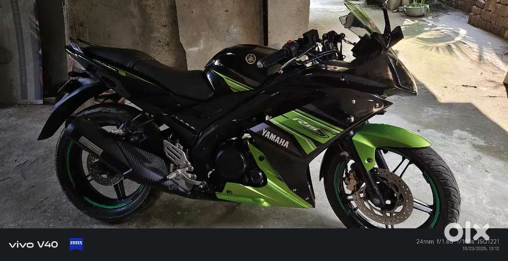 Yamaha R15s bike