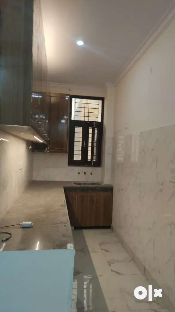 Sem furnished 2 bhk flat 3rd floor in Govindpuram Ghaziabad