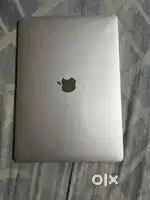 Macbook Pro 13 Inches, 2.3GHz, Core i5, 8GB Ram 2 Thunderbolts 3 Ports