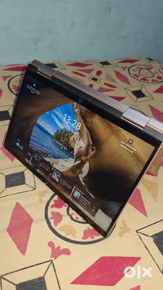 HP Pavilion TOUCH & TYPE 360