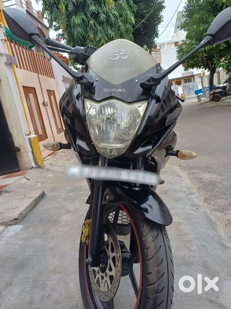 SUZUKI GIXXER SF