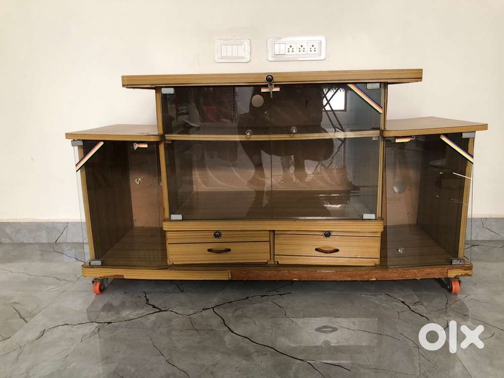 TV Stand / Television Stand