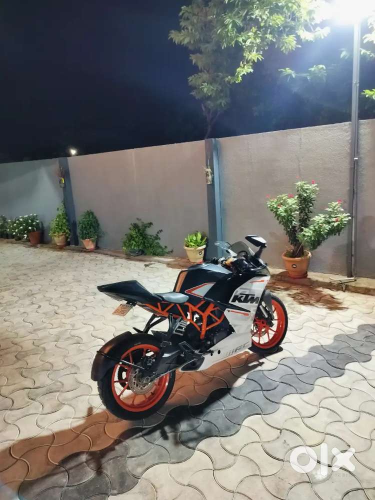 Rc390BS III GOOD CONDITION NEW TYRES 100 GRIP