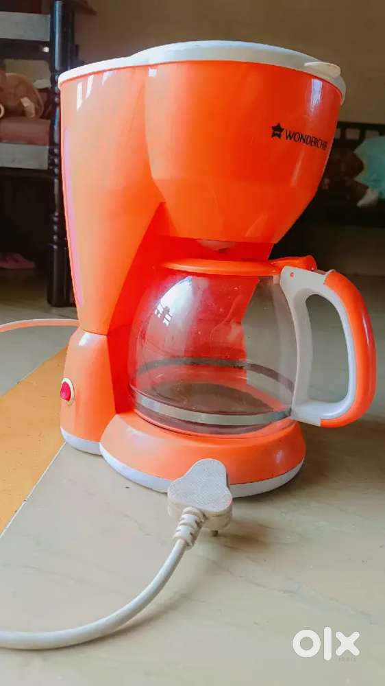 Coffee and tea maker electric machine