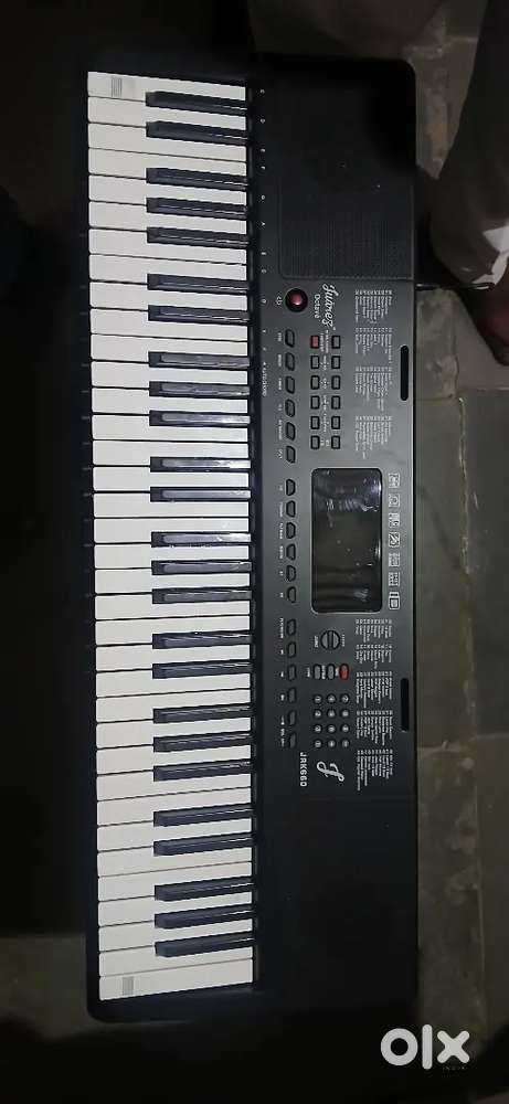 Musical keyboard with 61keys ,100+tones