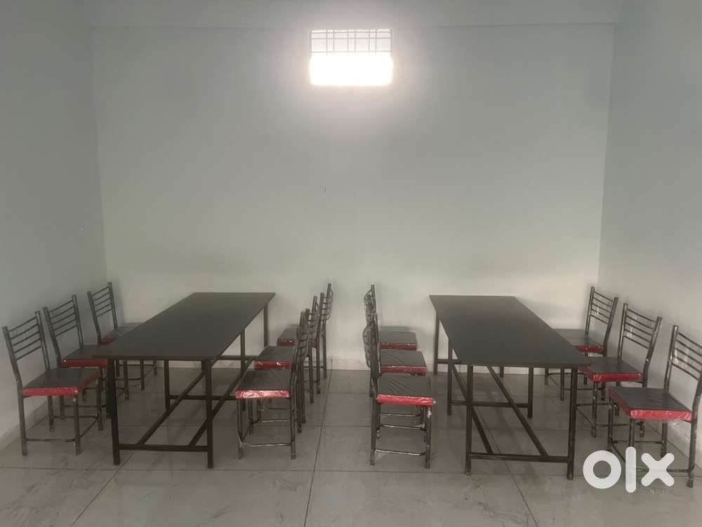 Table kursi (dring table) saste me acchi