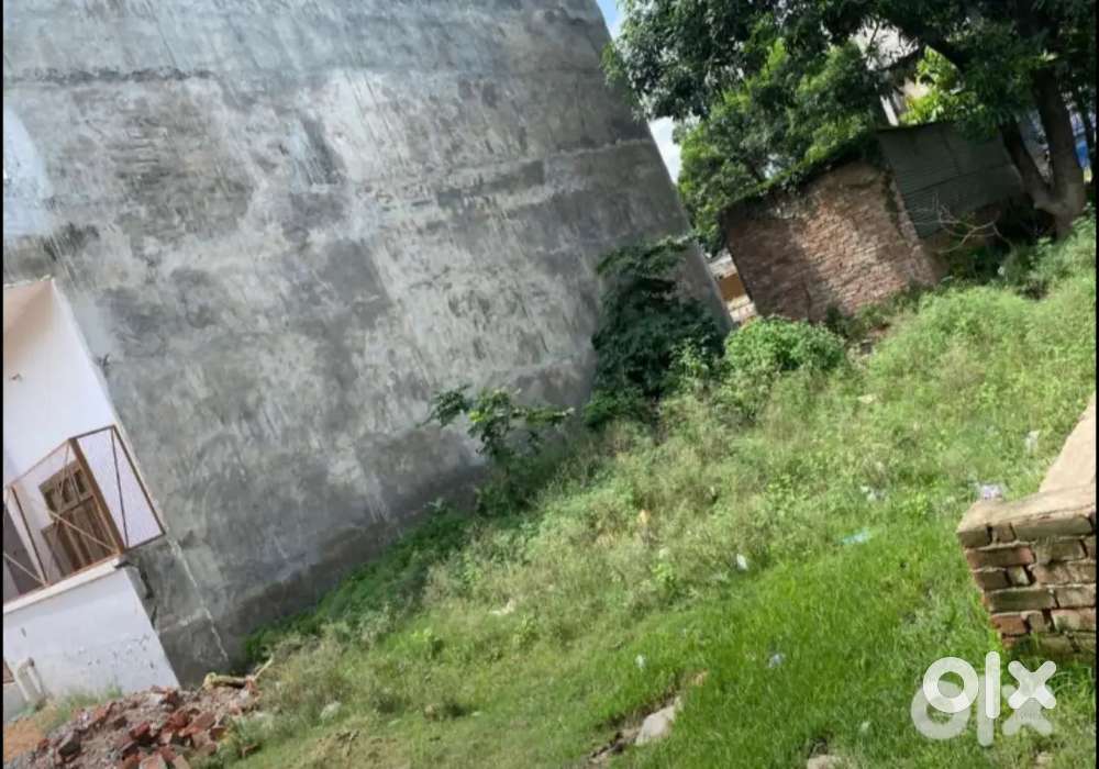 Jankipuram sec.i near akancha parisar