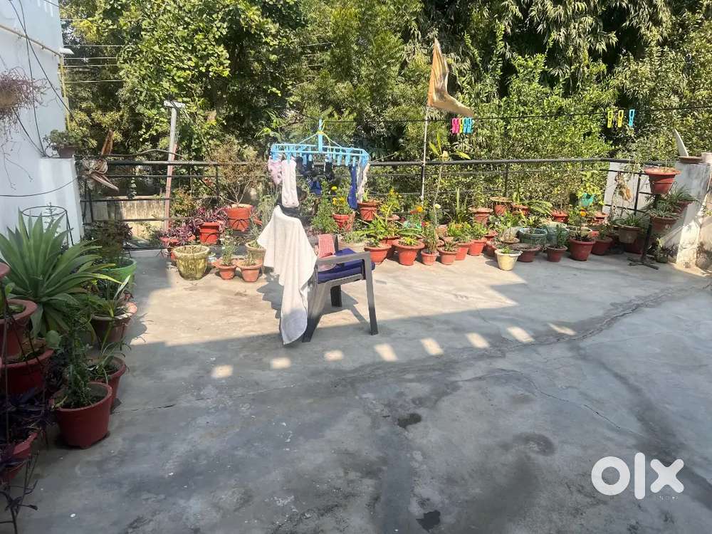 Shop available in the apartment in Vrindavan Yojna
