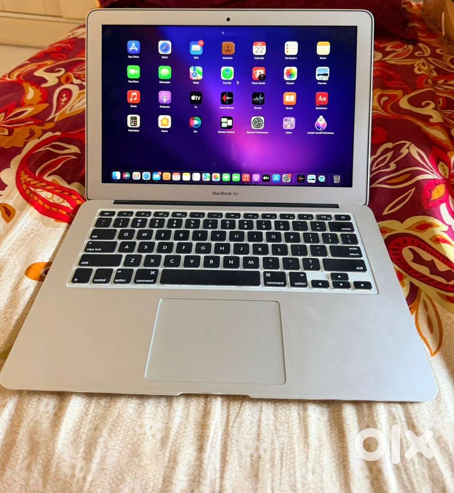 Apple Macbook Air 13 inch (Early 2015)