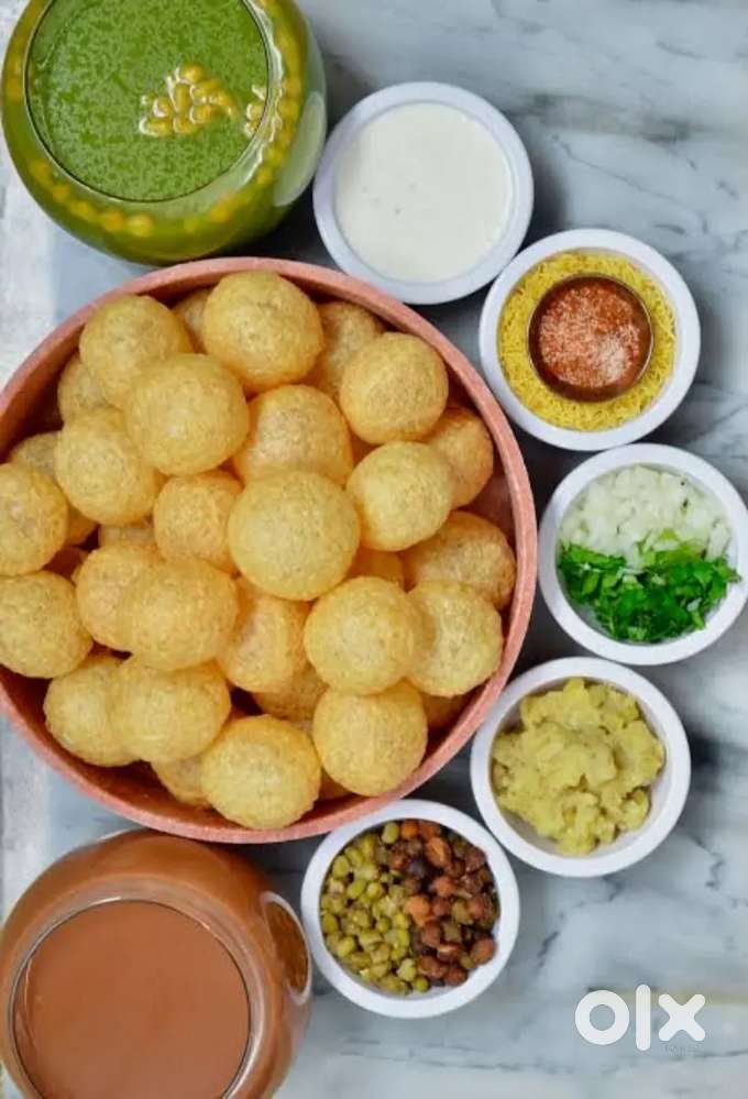 Pani Puri and samosa master