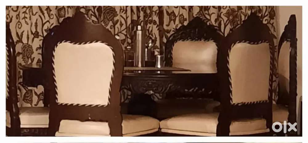 Dining table 1 and 6 chairs