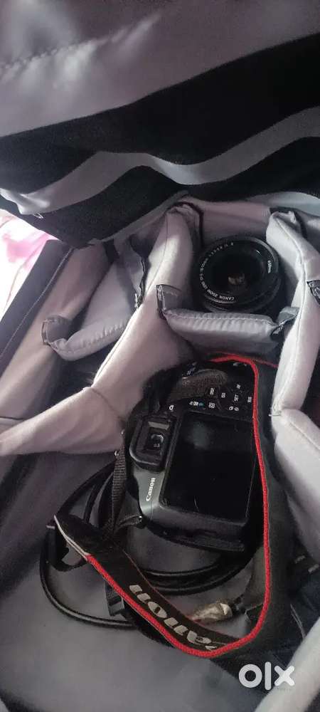Canon dslr  1200d  cam with dual lens.