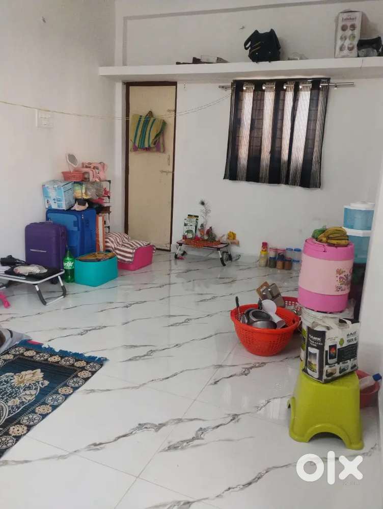 1 female roommate required