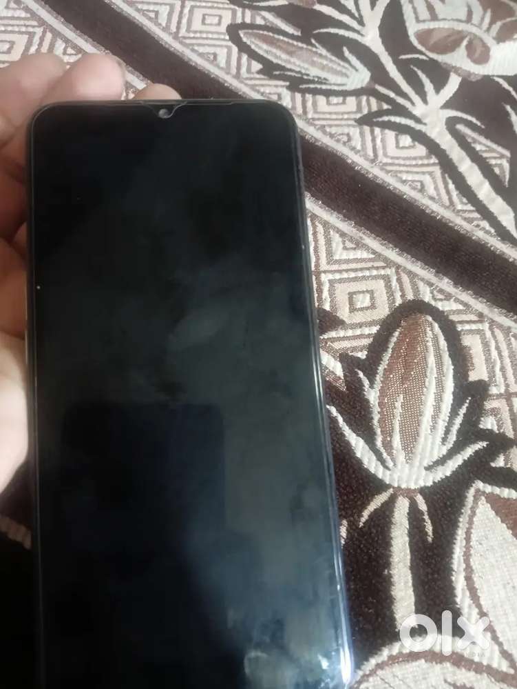 Oppo A9 good condition me hai 4GB ram 128 GB mobile or charger hai mob