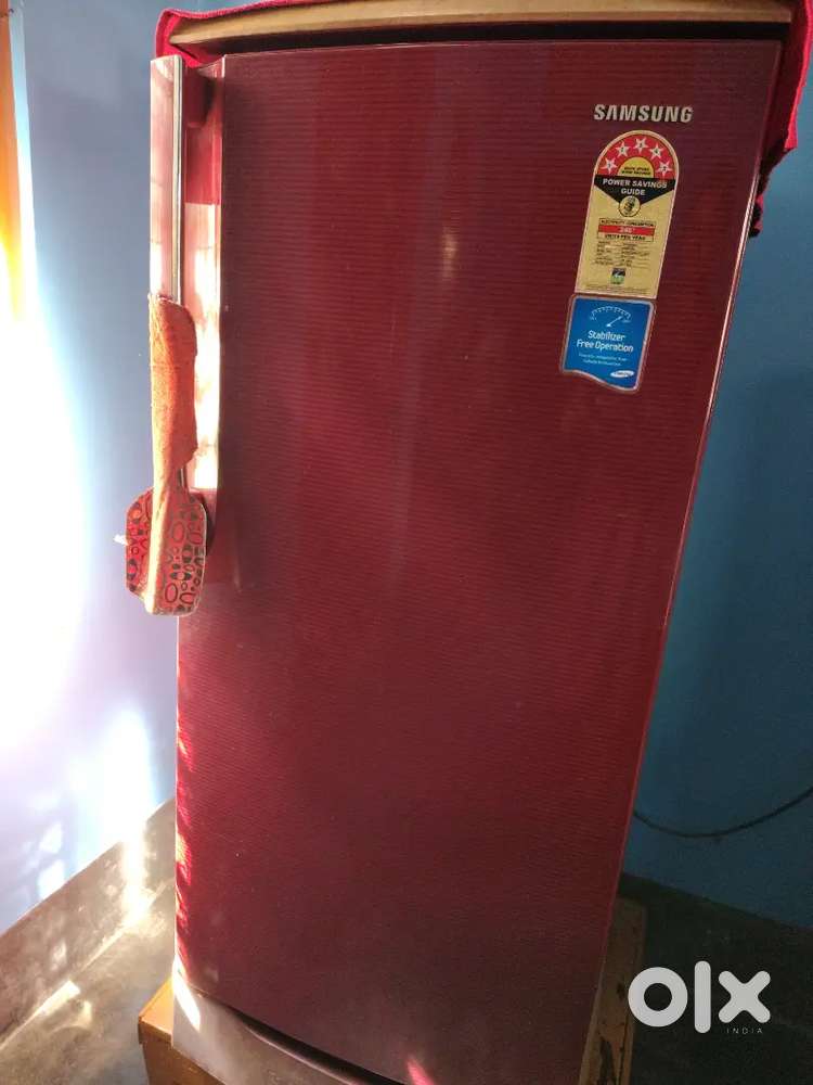 Single door refrigerator Samsung brand. Gently used