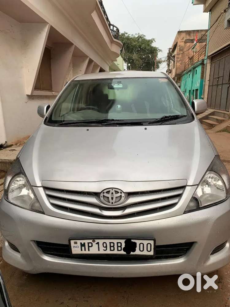 Toyota Innova 2014 Diesel Well Maintained