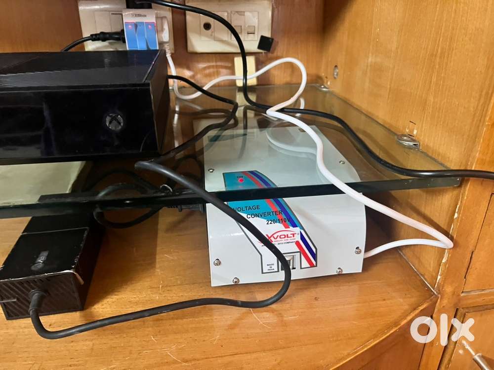 220v to 110v converter, good for any eletronics appliances at 110v