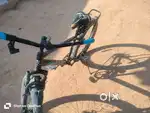 दोनों ब्रेक अच्छी क्वालिटी के हे