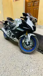 Yamaha R15 V4 2024 - ABS, Quick Shifter! ₹1.60L ”