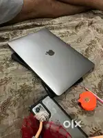 MacBook bechna hai