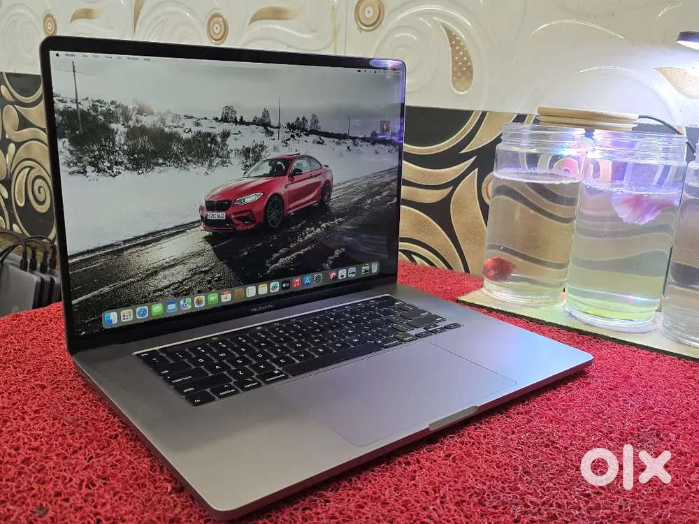 Apple Macbook Pro 2021 i7 16gb 512gb 5.5gb Graphics 16inch Retina