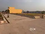 Lucknow me purvanchal expresway se lage plot le