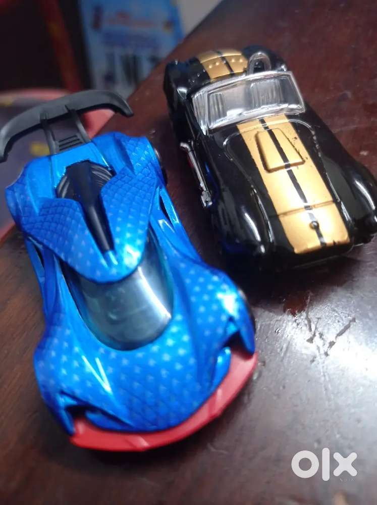 Hot Wheels:Street shrikers,ford shelby cobra
