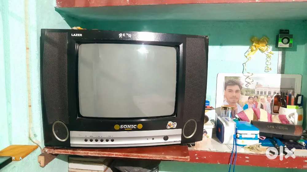 Purana tv hai koi problem nhi hai tv me  all proper working