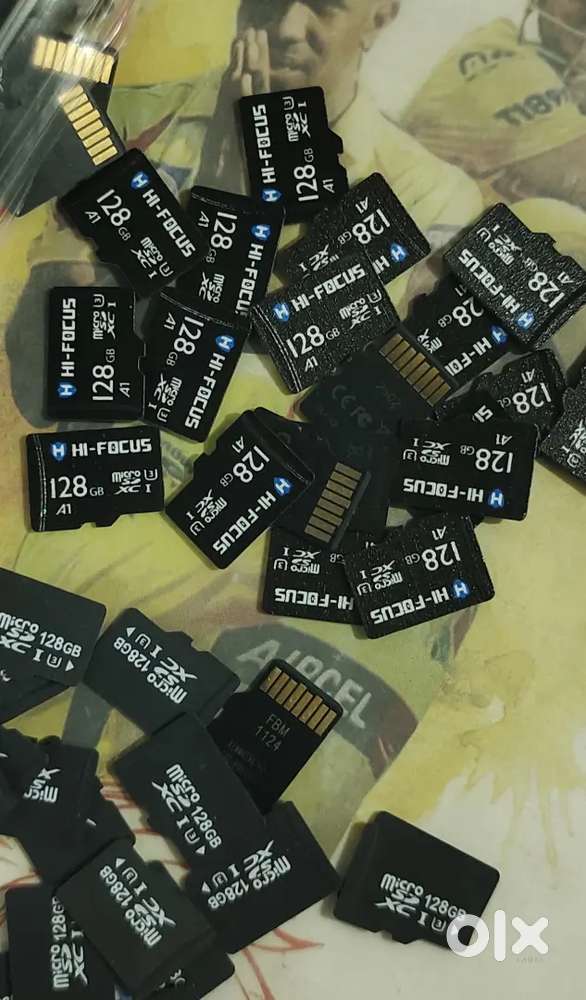 128 GB &16 GB memory card available.128 gb130 rupes only 16 GB 40rupe
