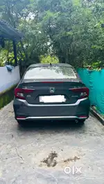 Honda Amaze 2023 Petrol Well Maintained