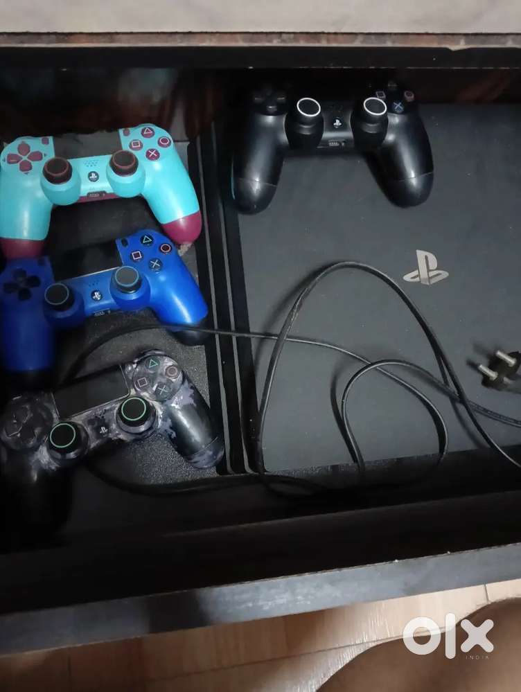 Ps 4 pro 1 4 Remote Tb 21 disc