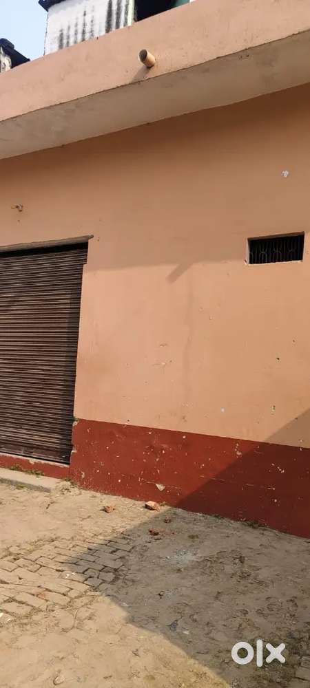 Godam kiraye ke liye uplabdh hai