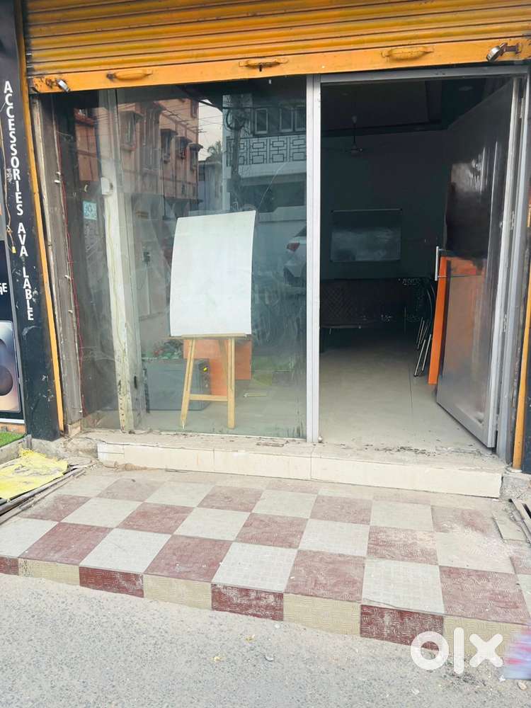 Shop on rent in prime location of gandhi nagar/Shastri Nagar