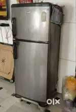 Whirlpool Fridge 220 Liters