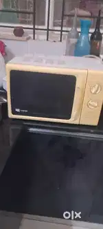 Microwave Bajaj 1700  in working condition