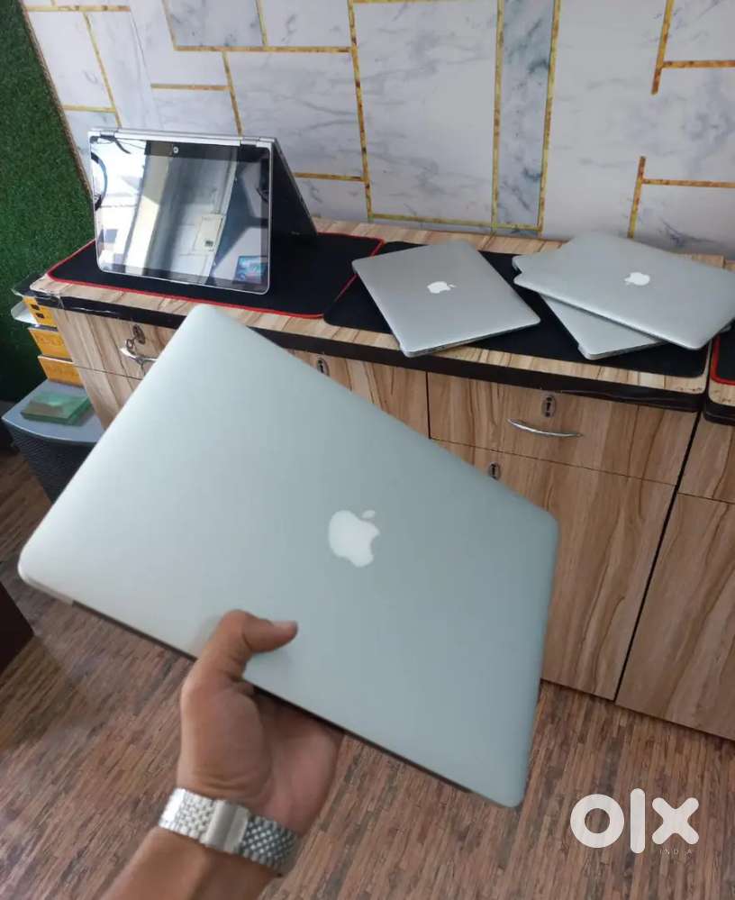 MacBook Apple