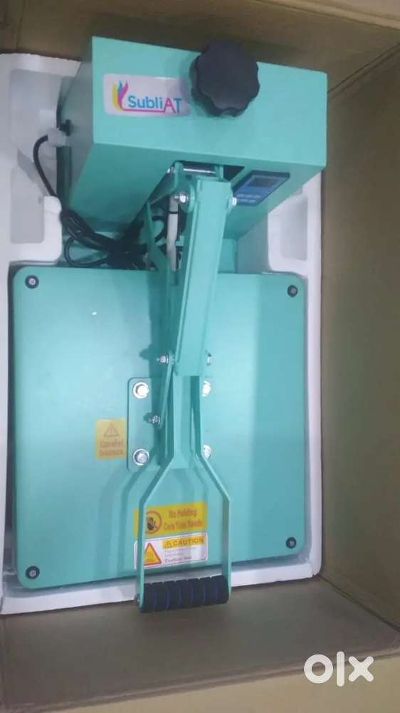 Heat pressing machine