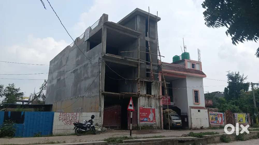ये मकान देवकाली बायपास पर तारा जी रिजॉर्ट के पास है।राम मंदिर से 3 km